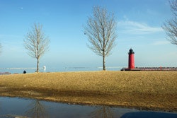 Photo of lighthouse at Lakeshore State Park
