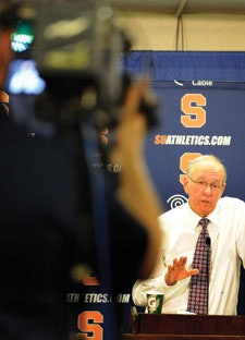 Syracuse men's basketball coach Jim Boeheim used a post-game press conference to apologize for statements he had made regarding child-sex-abuse allegations against longtime friend and assistant Bernie Fine. (Photo © Alan Schwartz/Cal Sport Media/ZUMAPRESS.com)