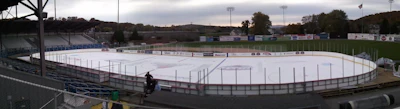 10 12 outdoorhockey