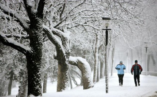 Winter is a great time to lure people off the streets and into your club. But, in your effort to land new members, don't forget about your current ones.