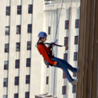 Rappelling Resize