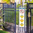 Swimming pool safety sign