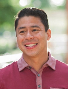 Jen Kei Pong Headshot Resize