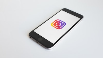 Instagram Phone Unsplash 1280