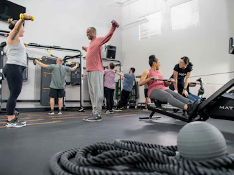 Mx22 Lifestyle Mx420 Active20male Female20lrg20group20workout20weights W Trainer Lo Angle Lores