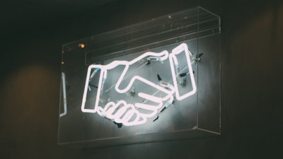 Charlesdeluvio Handshake Sign Unsplash