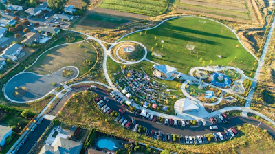 Luuwit View Park features a soccer field, a basketball court, accessible play and picnic areas, community gardens, a fenced off-leash dog area, and foot and bike paths with expansive views – including a majestic vista of Mt. St. Helens.