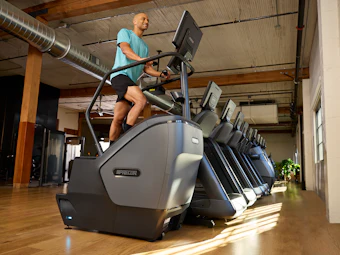 Precor20 Facility Cardio20with20 Focus20on20 Scl20with20 Person20 Working20 Out