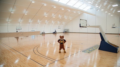 New Regis University Berce Athletic 2 Cmyk 300 Dpi