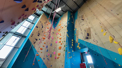 1 E 125 Ab Impact Climbing