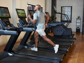 Precor20 Facility Trm20 P9420 Person20 Working20 Out 600x400 Bf06395