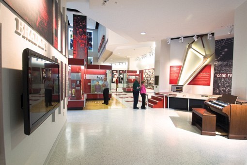 041E-612-AB_BradleyUColiseum.jpg