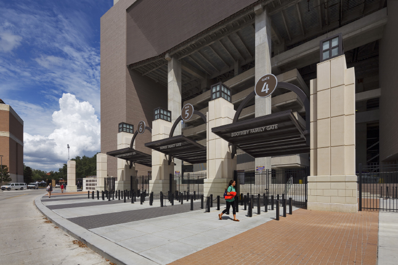 1092LSU-Tiger-Stadium-Plaza_KZ_Ticket-Gates-Day-D_2_web.jpg