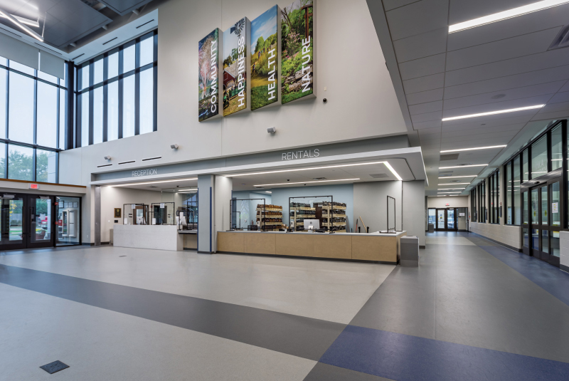 1512-A-Glenview_KarenLellios-GlenviewPDIceCenterHR-7797-3_web.jpg