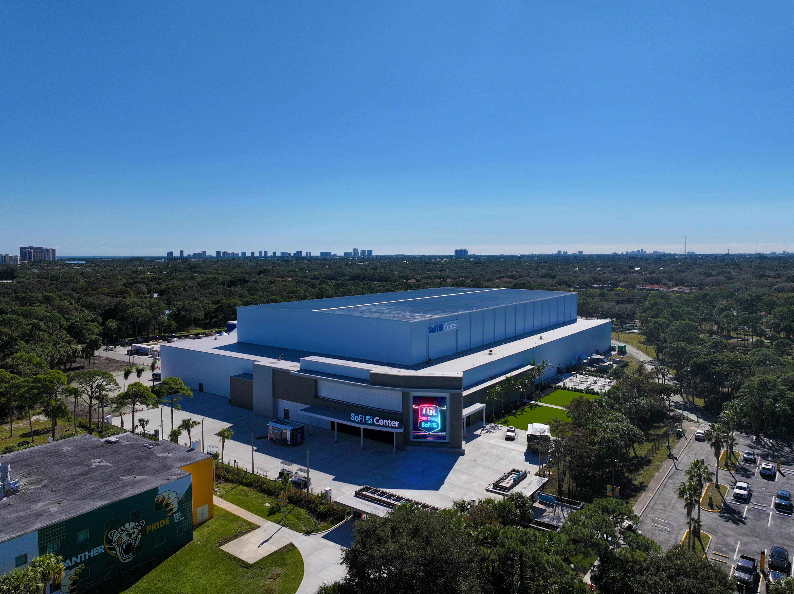 Photos by Barr&Barr