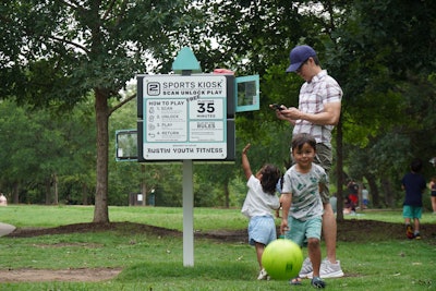 2 Play Kiosk Action Shot