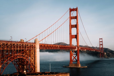 Photo by Alexey Komissarov, Unsplash