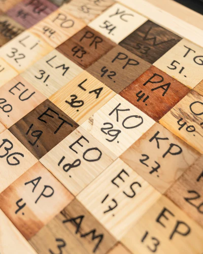 Each species of wood was assigned a color that most closely corresponds with colors in “The Night Watch.”